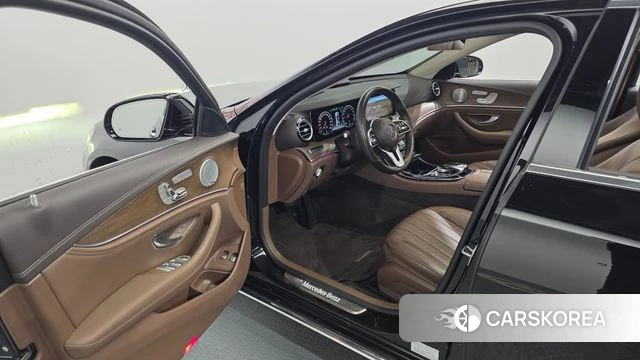 Mercedes-Benz E-Class W213 id 4203400 из Кореи 32