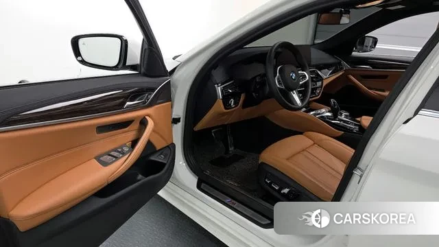 BMW 5 Series (G30) id 3012402 из Кореи 20