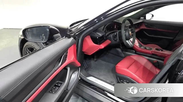 Porsche Taycan id 3620756 из Кореи 20