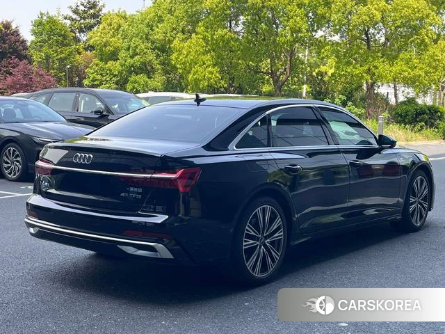 Audi A6L id 4235969 из Китая 16