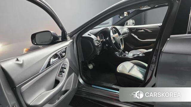 Infiniti Q30 id 3936741 из Кореи 20