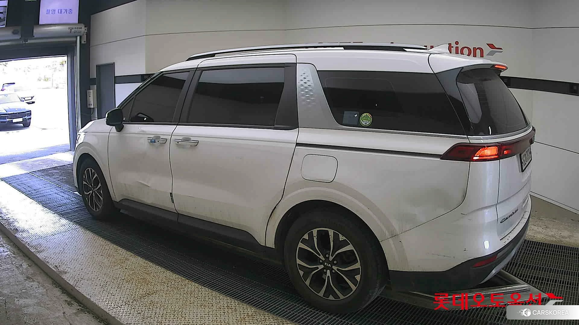 Kia Carnival id 4296886 из Кореи 38