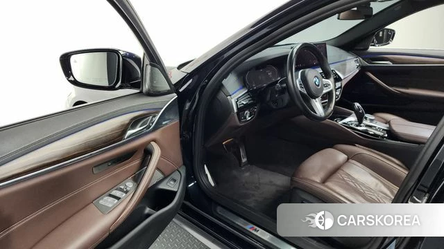 BMW 5 Series (G30) id 3954682 из Кореи 20