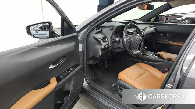 Lexus UX250h id 4760034 из Кореи 30