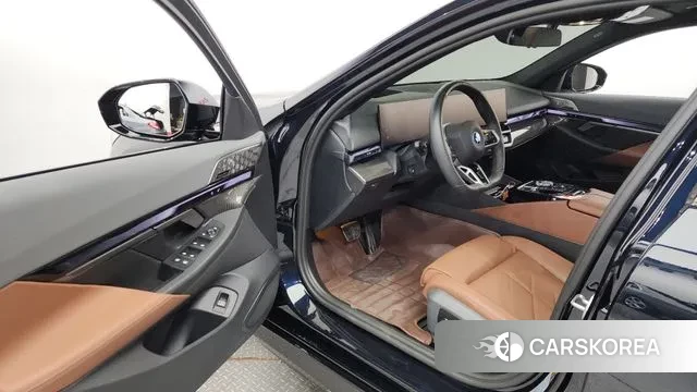 BMW 5 Series (G60) id 2958739 из Кореи 20