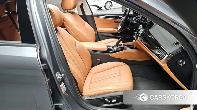 BMW 5 Series (G30) id 3209873 из Кореи 20