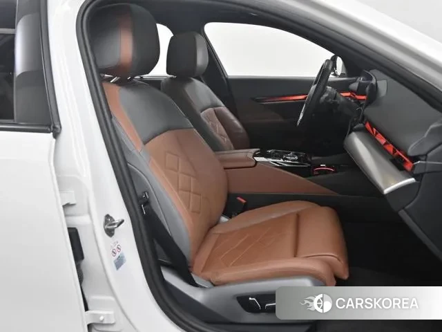 BMW 5 Series (G60) id 2930136 из Кореи 20