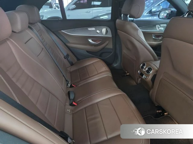 Mercedes-Benz E-Class W213 id 4293357 из Кореи 17