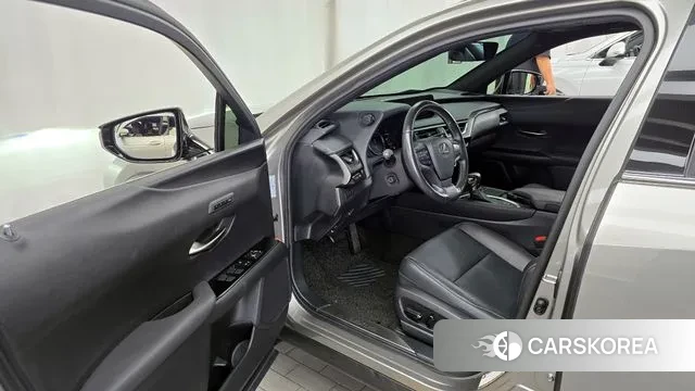 Lexus UX250h id 3055378 из Кореи 20