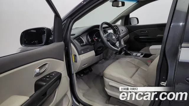 Kia All New Carnival id 2932983 из Кореи 20