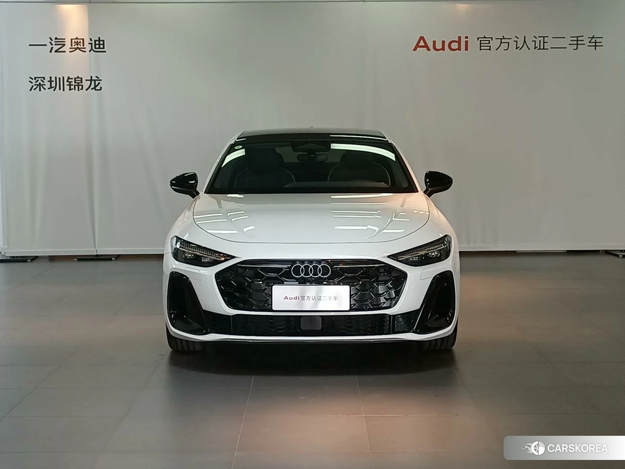 Audi A5L id 4440873 из Китая 16
