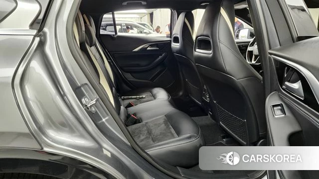 Infiniti Q30 id 4345638 из Кореи 32