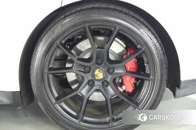 Porsche Taycan id 3811785 из Кореи 18