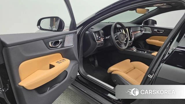 Volvo V60 Cross-Country 2nd Generation id 4565904 из Кореи 35