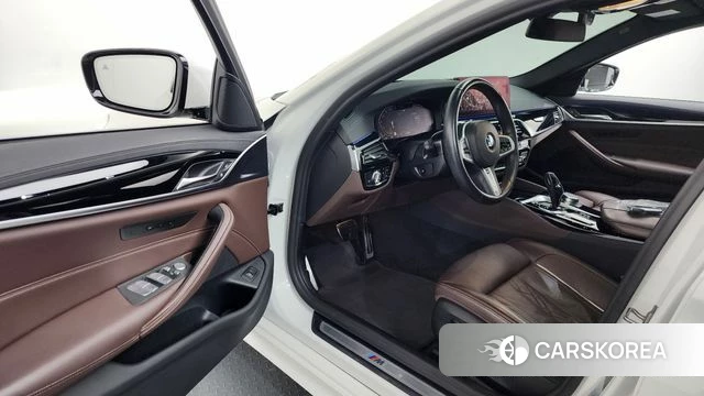 BMW 5 Series (G30) id 3884851 из Кореи 20