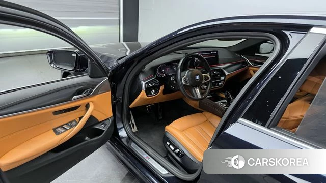 BMW 5 Series (G30) id 3826581 из Кореи 20