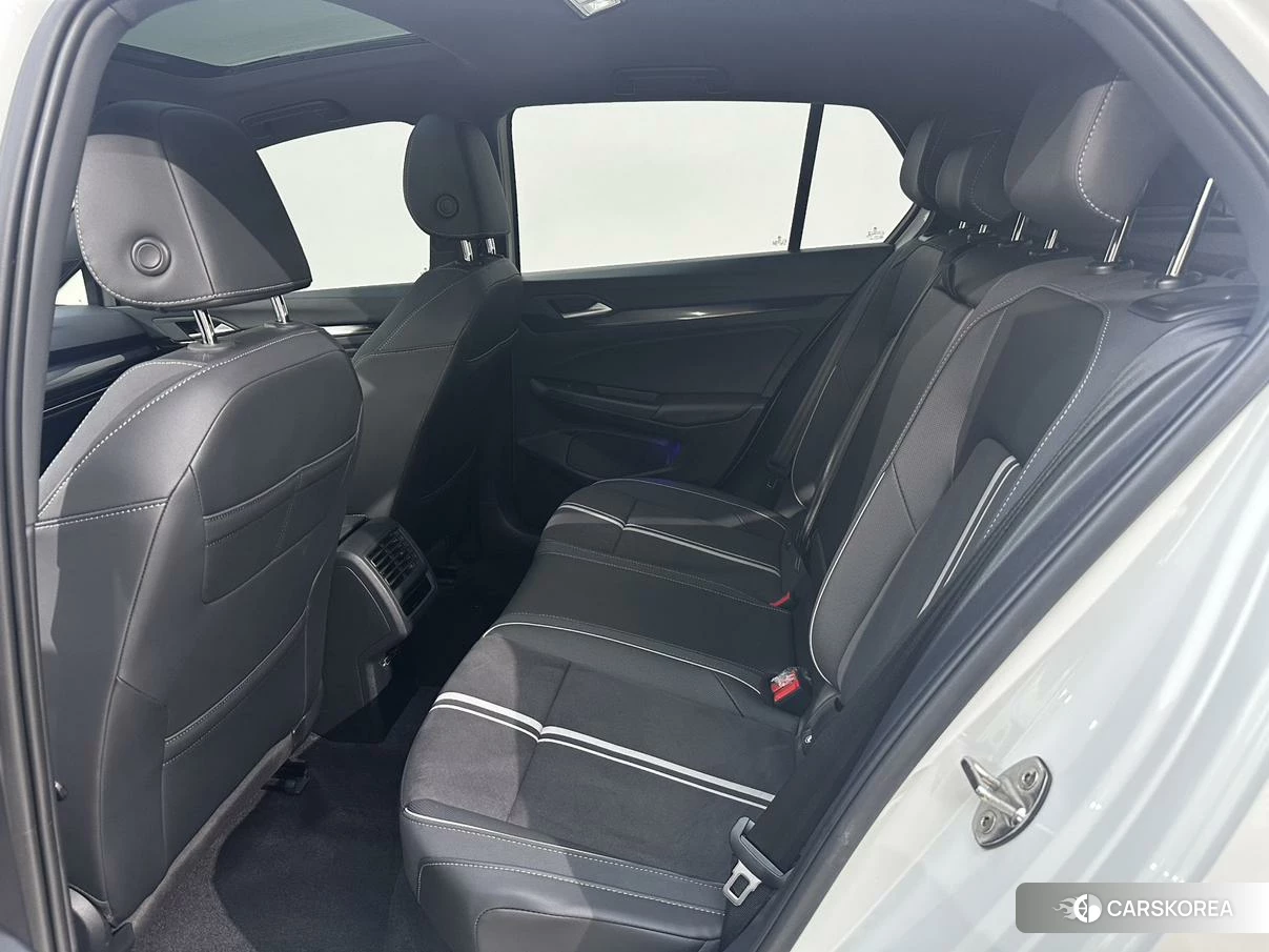 Volkswagen Golf id 4512695 из Китая 29