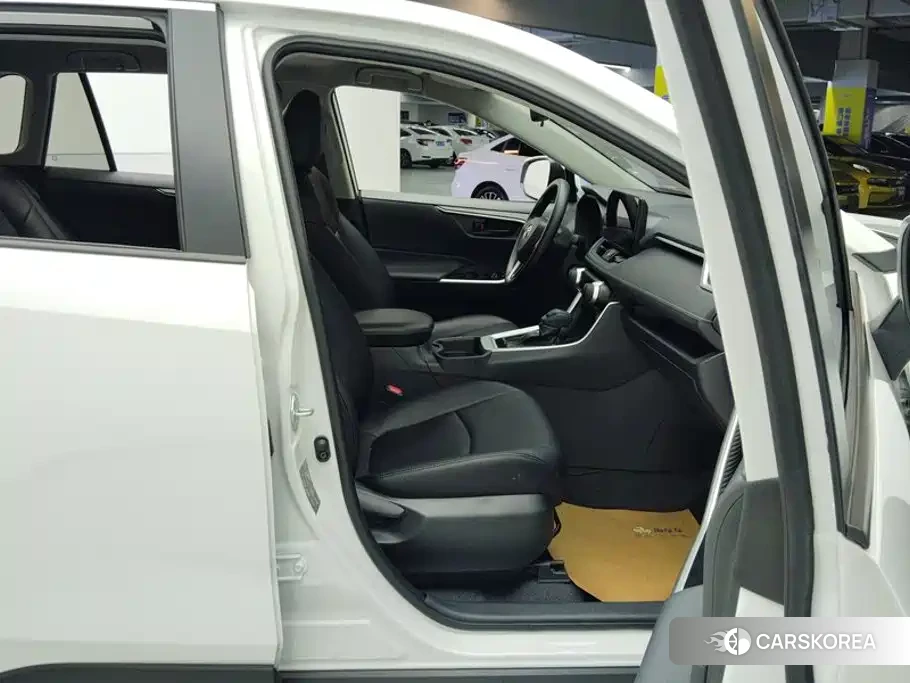 Toyota RAV4 id 4599694 из Китая 16