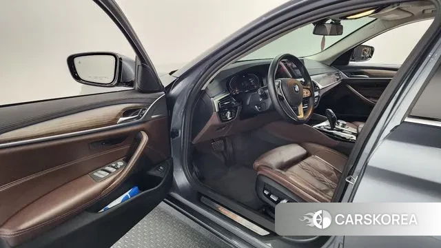 BMW 5 Series (G30) id 3283660 из Кореи 20