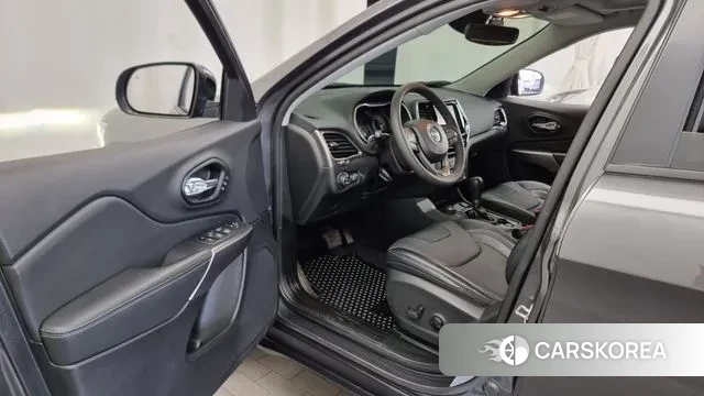 Jeep Cherokee (KL) id 3322577 из Кореи 20