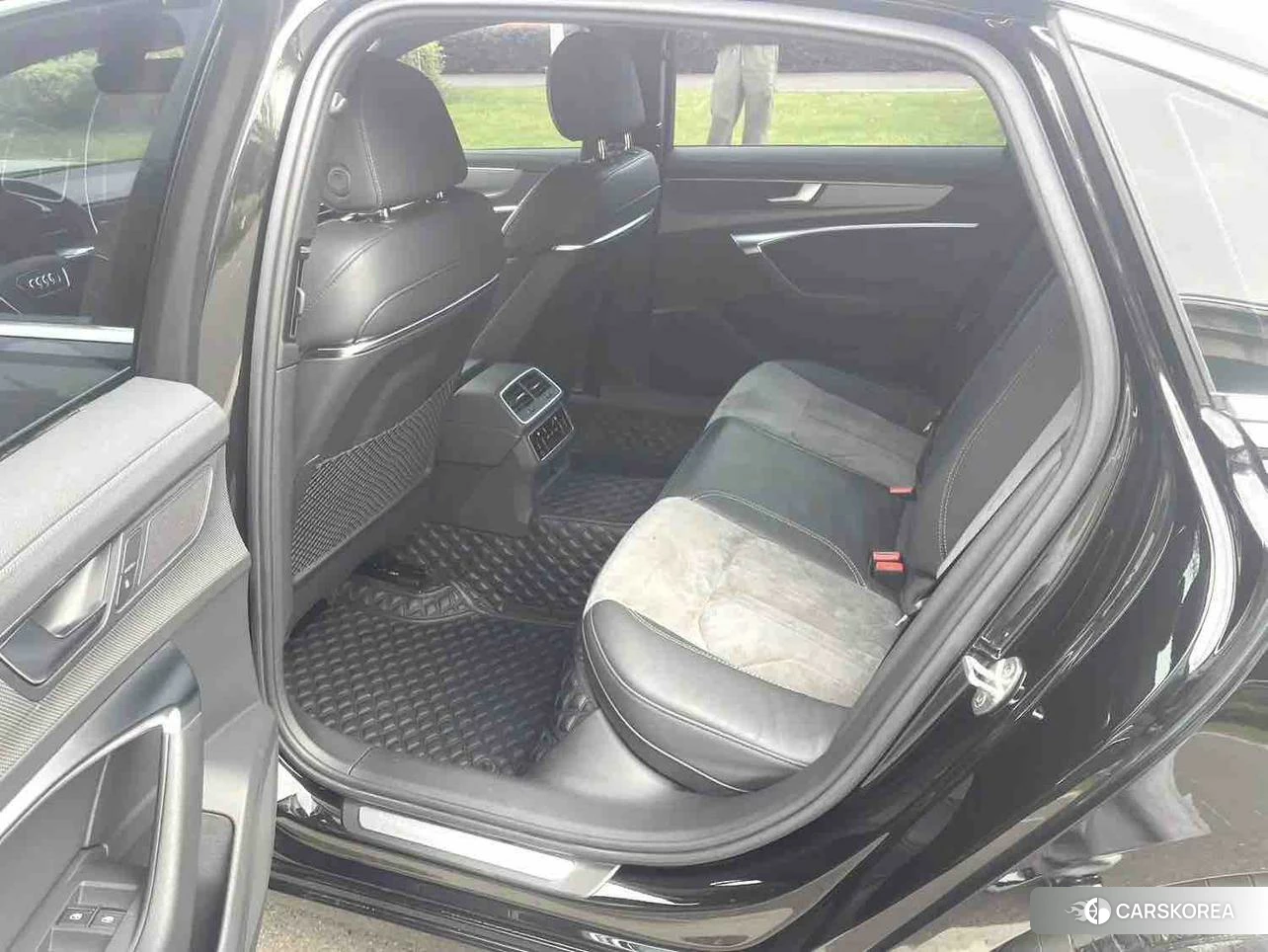 Audi A6L id 4498706 из Китая 10