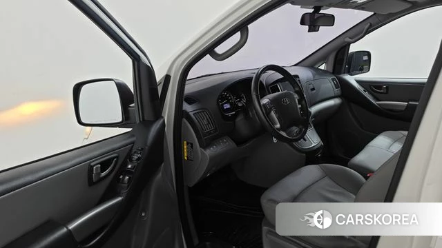 Hyundai The New Grand Starex id 4717622 из Кореи 29