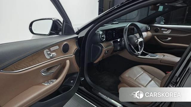 Mercedes-Benz E-Class W213 id 4793745 из Кореи 33
