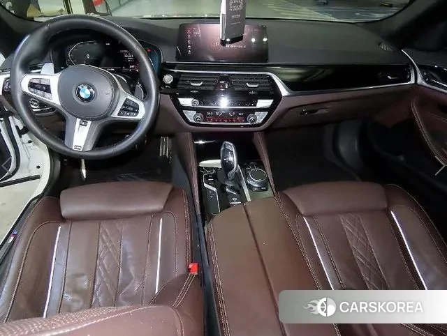 BMW 5 Series (G30) id 3687044 из Кореи 19