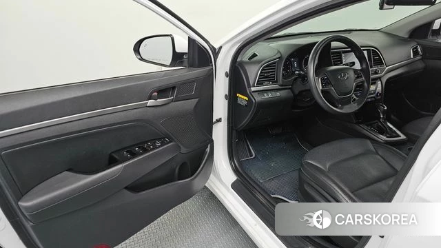 Hyundai Avante AD id 4465782 из Кореи 20