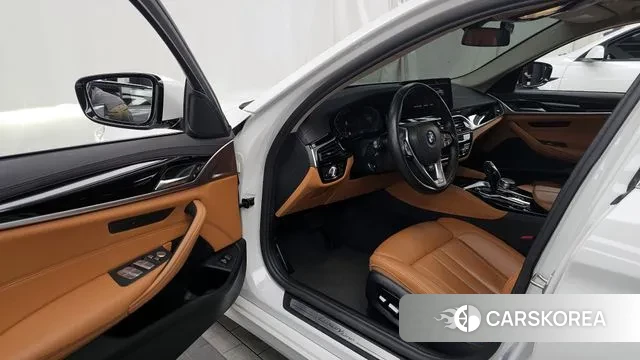 BMW 5 Series (G30) id 2998848 из Кореи 20