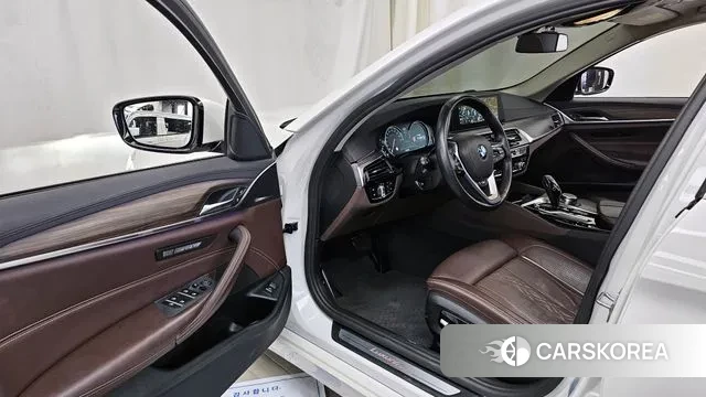 BMW 5 Series (G30) id 3413226 из Кореи 20