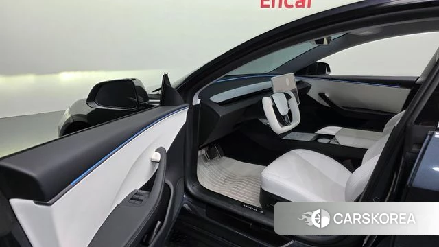 Tesla Model 3 id 4778065 из Кореи 31