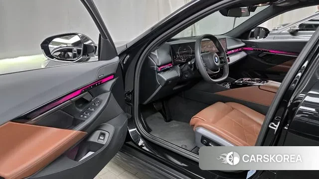 BMW 5 Series (G60) id 3670144 из Кореи 20