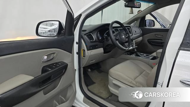 Kia The New Carnival id 4568034 из Кореи 30