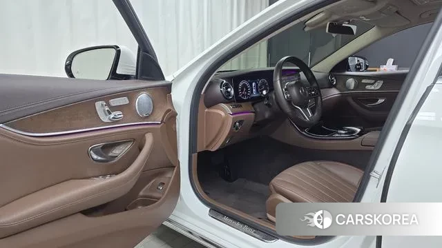 Mercedes-Benz E-Class W213 id 3766592 из Кореи 20