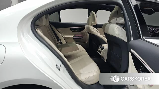 Mercedes-Benz C-Class W206 id 4695822 из Кореи 38