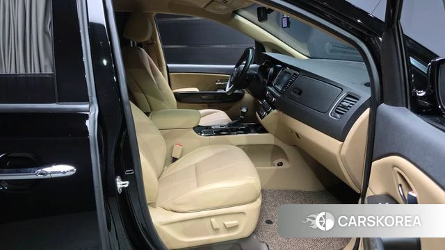 Kia The New Carnival id 4551442 из Кореи 35
