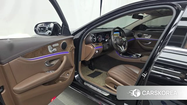 Mercedes-Benz E-Class W213 id 4471321 из Кореи 31