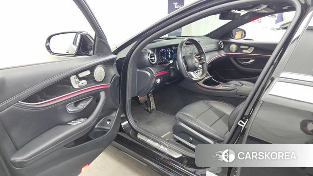 Mercedes-Benz E-Class W213 id 4692302 из Кореи 31