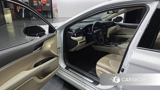 Toyota Camry (XV70) id 4377875 из Кореи 32
