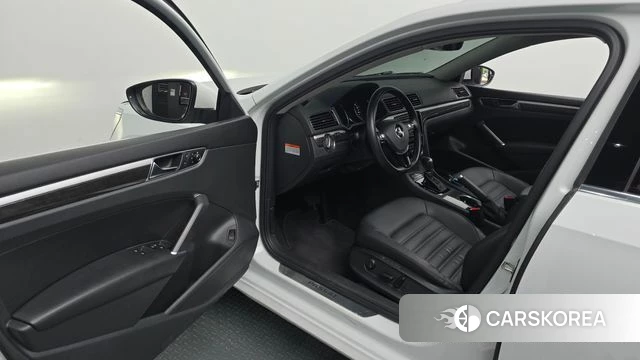 Volkswagen The New Passat id 4620479 из Кореи 34