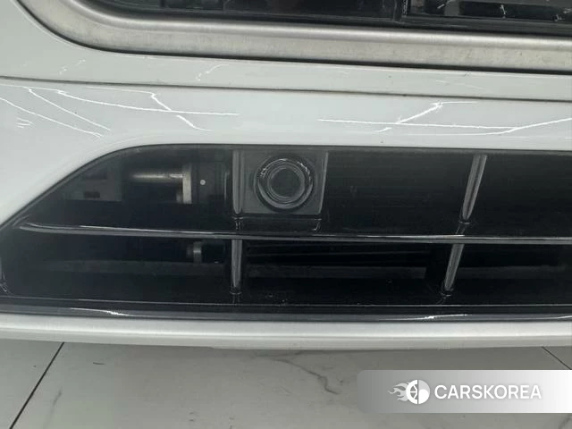 Audi Q2L id 4297537 из Китая 28