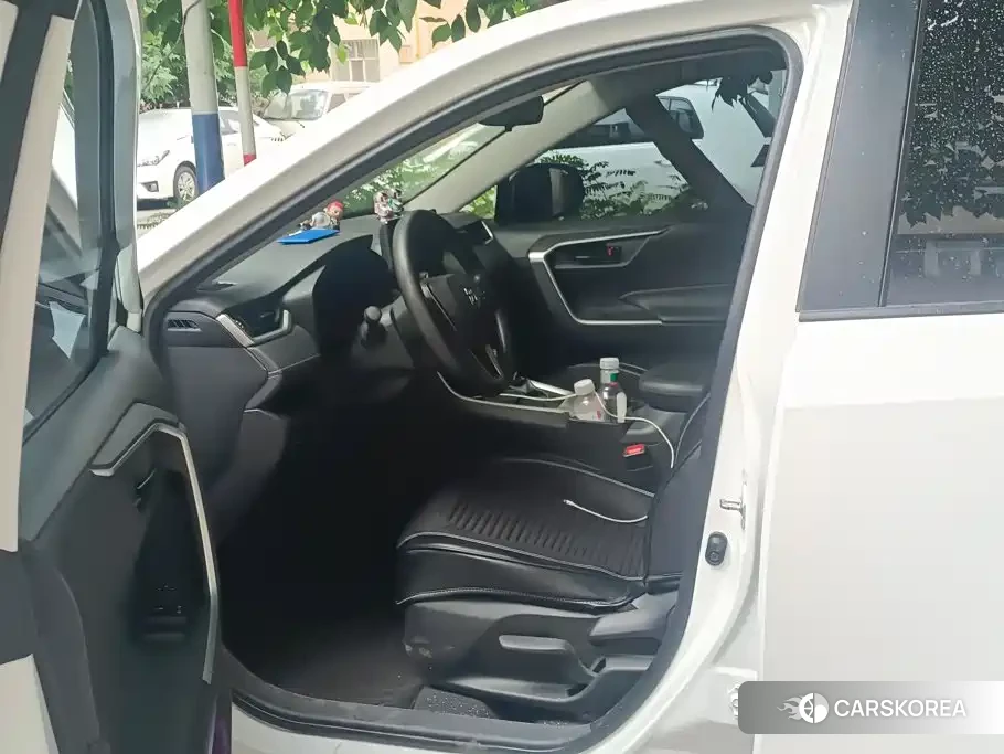 Toyota RAV4 id 4622515 из Китая 16