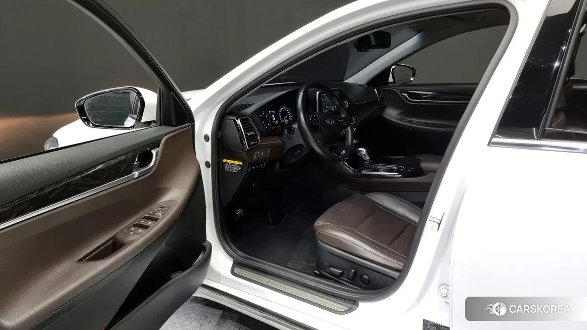 Hyundai Grandeur IG id 1629697 из Кореи 20