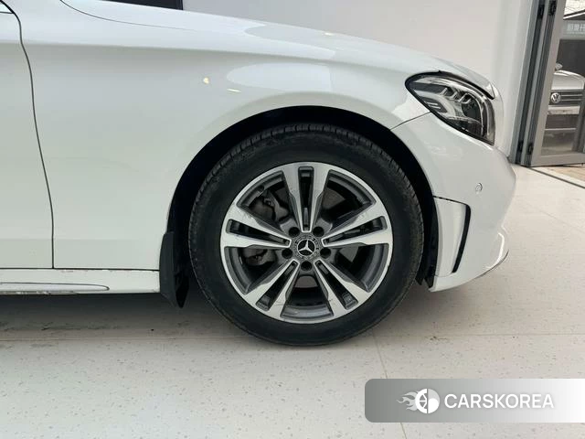 Mercedes-Benz Class C id 3856883 из Китая 22