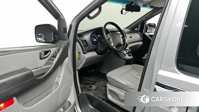 Hyundai The New Grand Starex id 4356904 из Кореи 30
