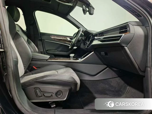 Audi A6L id 4341656 из Китая 17