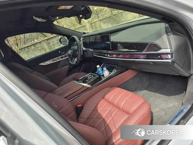 BMW 7 Series (G70) id 3876478 из Кореи 10