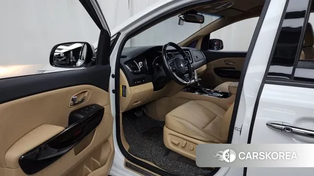 Kia The New Carnival id 2990631 из Кореи 20