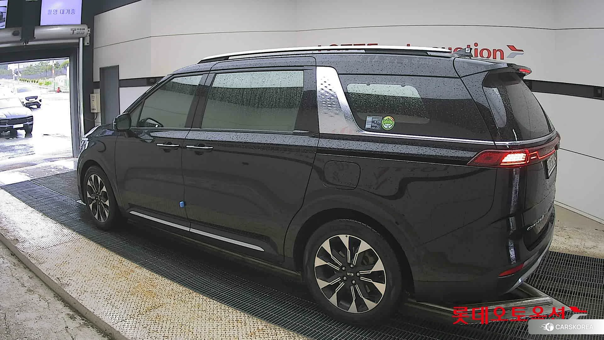 Kia Carnival id 4352411 из Кореи 38